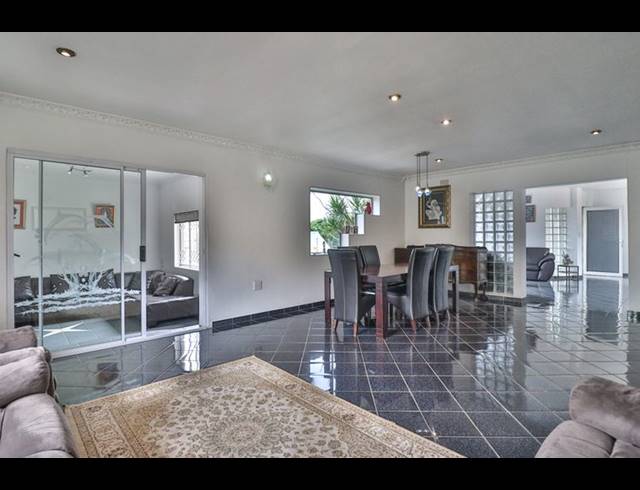 5 BEDROOM HOUSE SOLD IN MALVERN